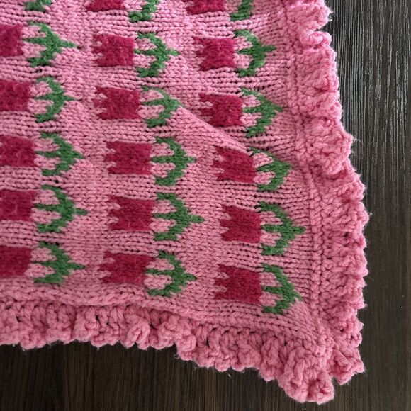 Vintage Handmade Crochet Pink Tulip Afghan Throw Blanket Twin Cottage 50s Granny - Picture 1 of 4